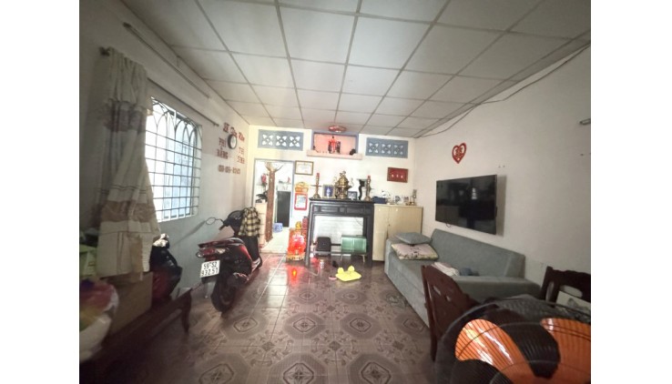 Bán Nhà Hẻm 10m  90m2_5*18 Gần Hoàng Diệu 2 Linh Trung Thủ Đức Chỉ 7.4 tỷ Vị Trí Đẹp